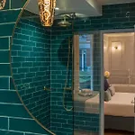 The Blue Pearl Paris