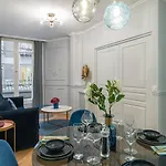 The Blue Pearl Paris