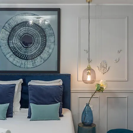 The Blue Pearl Parigi