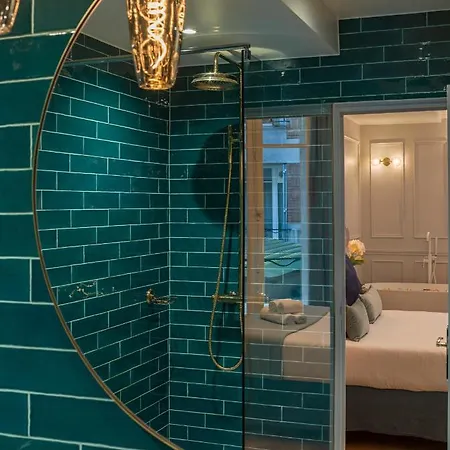 The Blue Pearl Paris