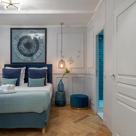 The Blue Pearl * Paris