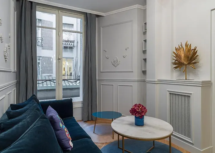 The Blue Pearl Apartment Paris
