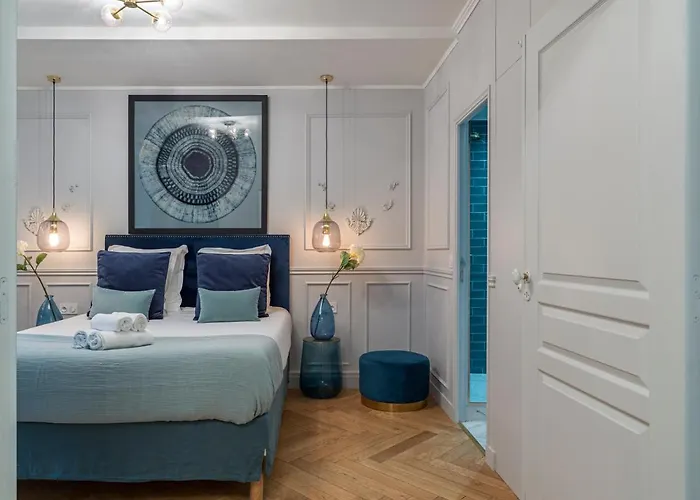 The Blue Pearl * Paris