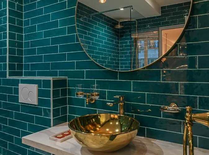 The Blue Pearl Paris